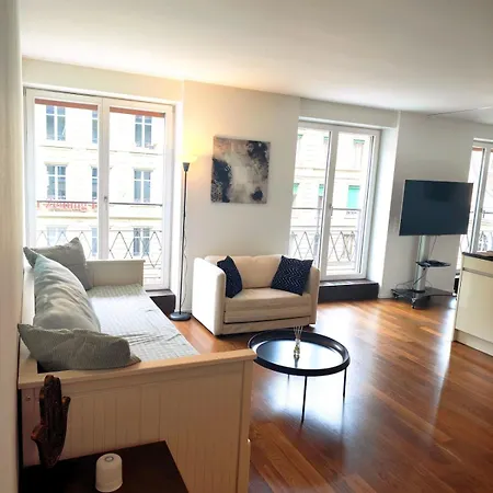 Appartement 2-room In Center *